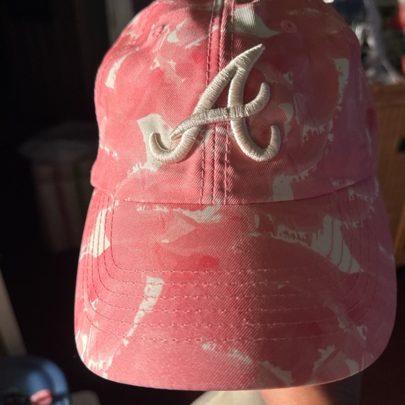 Genuine Merchandise Pink and White Cap - Picture 4 of 5